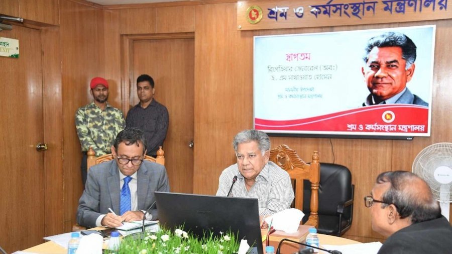 শ্রমিকদের বকেয়া পরিশোধ না করলে প্রশাসক নিয়োগ
